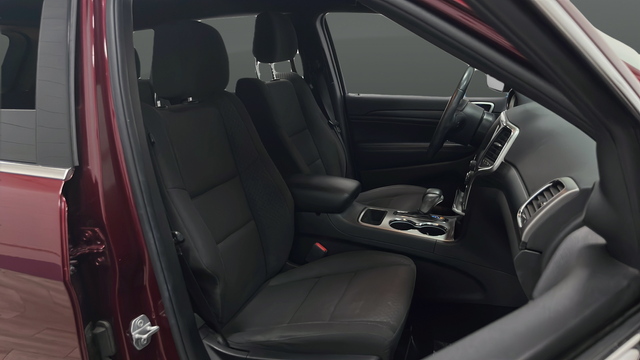Used 2019 Velvet Red Pearlcoat Jeep Laredo E image 23