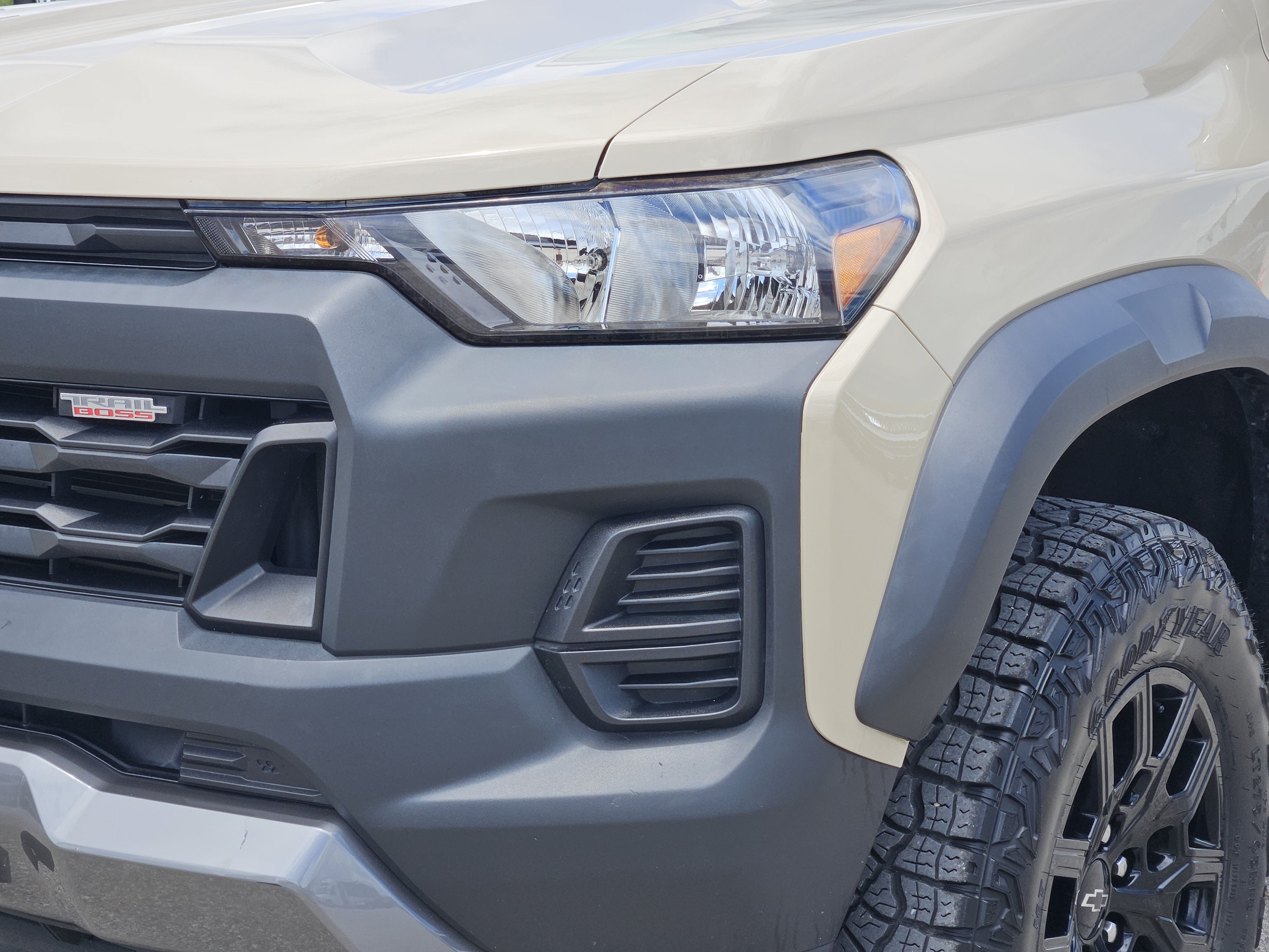 Used 2023 Sand Dune Metallic Chevrolet Trail Boss image 8