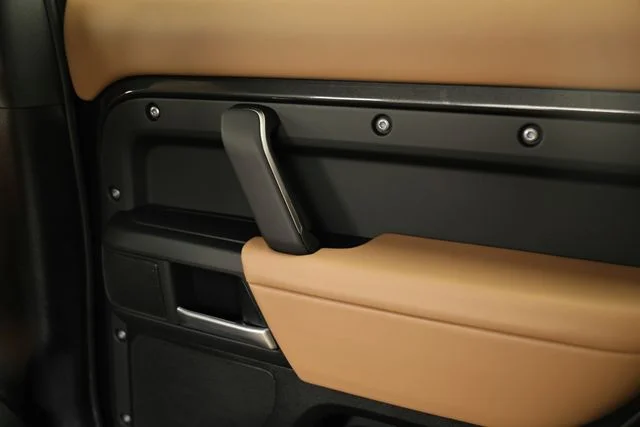 New 2026 Gray Land Rover X-Dynamic SE image 33