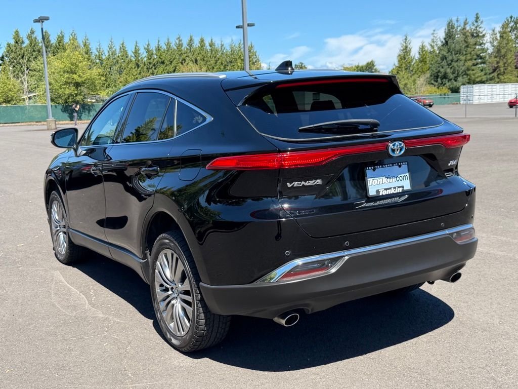 Used 2023 Black Toyota XLE image 6