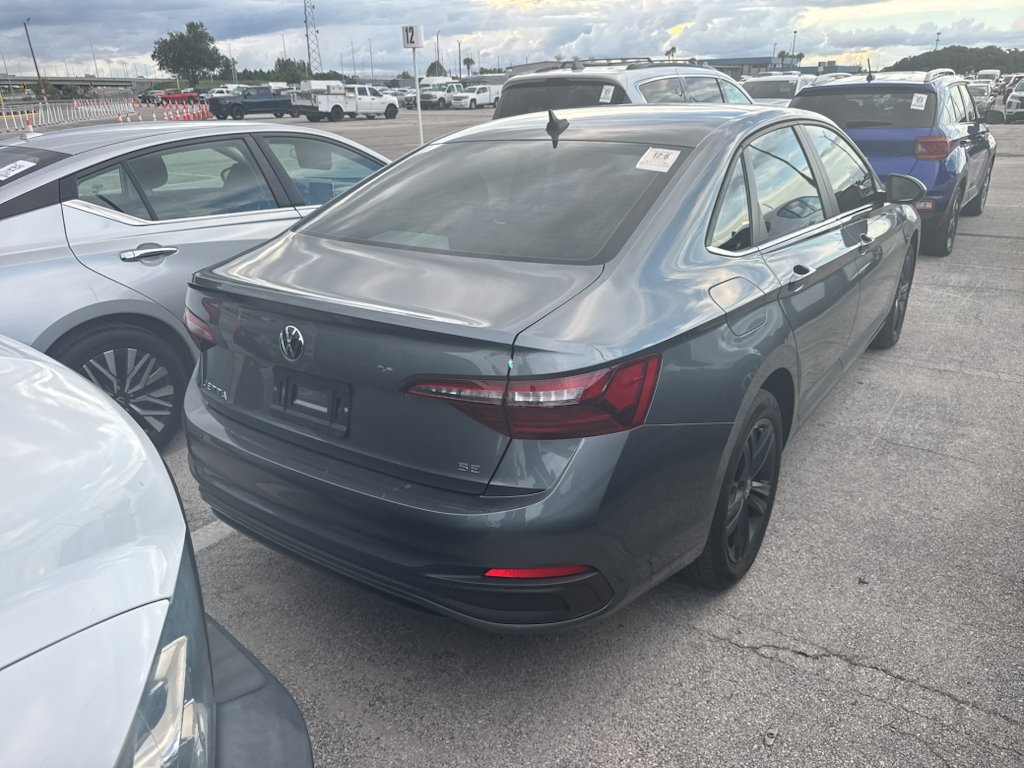 Used 2023 Platinum Gray Metallic Volkswagen SE image 3
