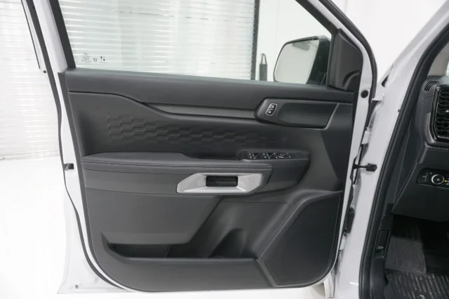 2025 Ford Ranger XLT - Photo 13
