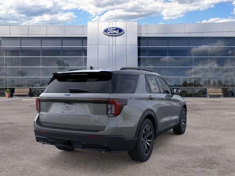 New 2026 Carbonized Gray Metallic Ford ST-Line image 8