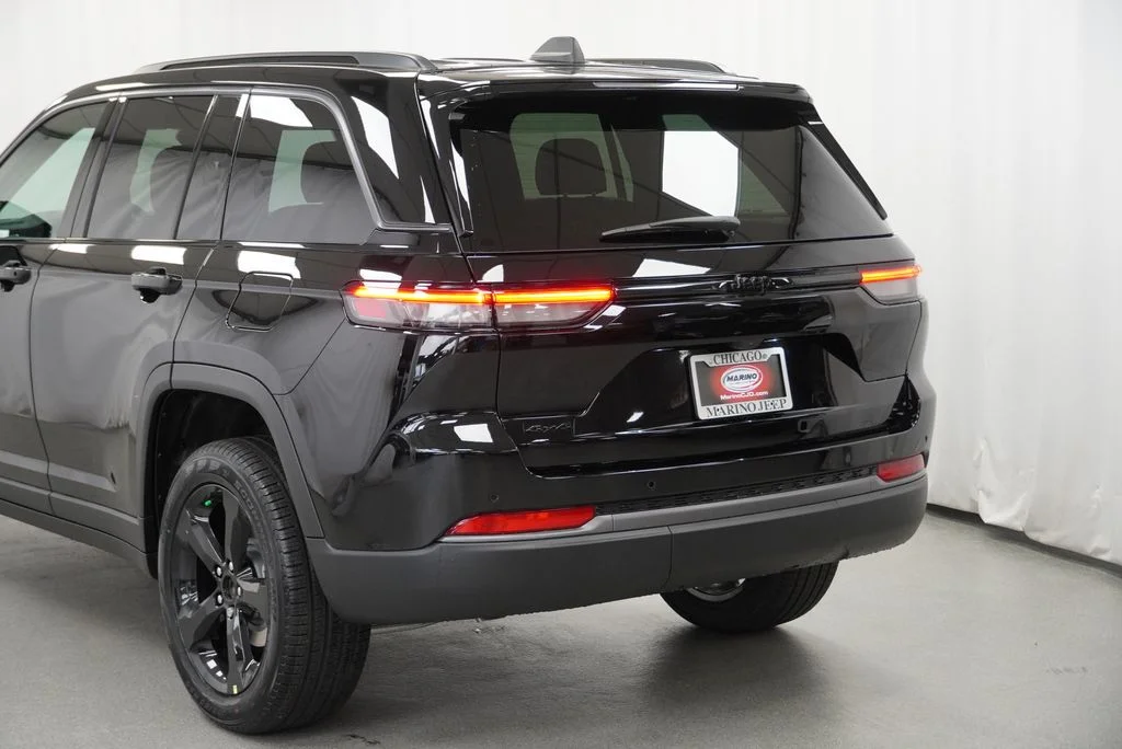 New 2027 High Gloss Black Jeep Limited image 12
