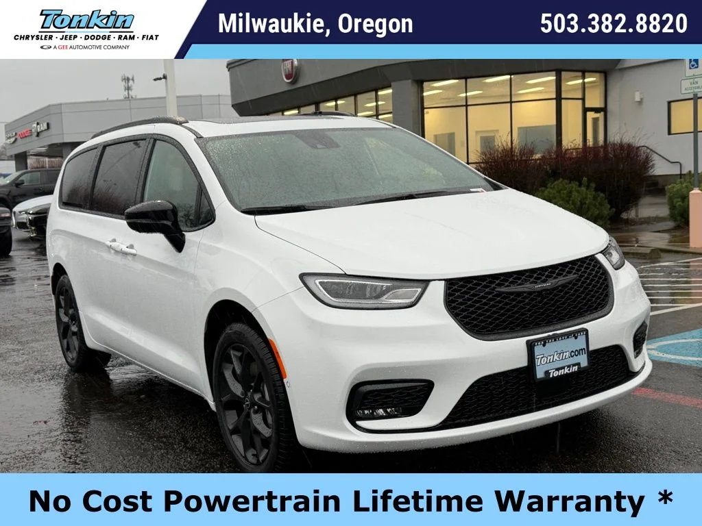 2026 Chrysler Pacifica Select AWD's photo