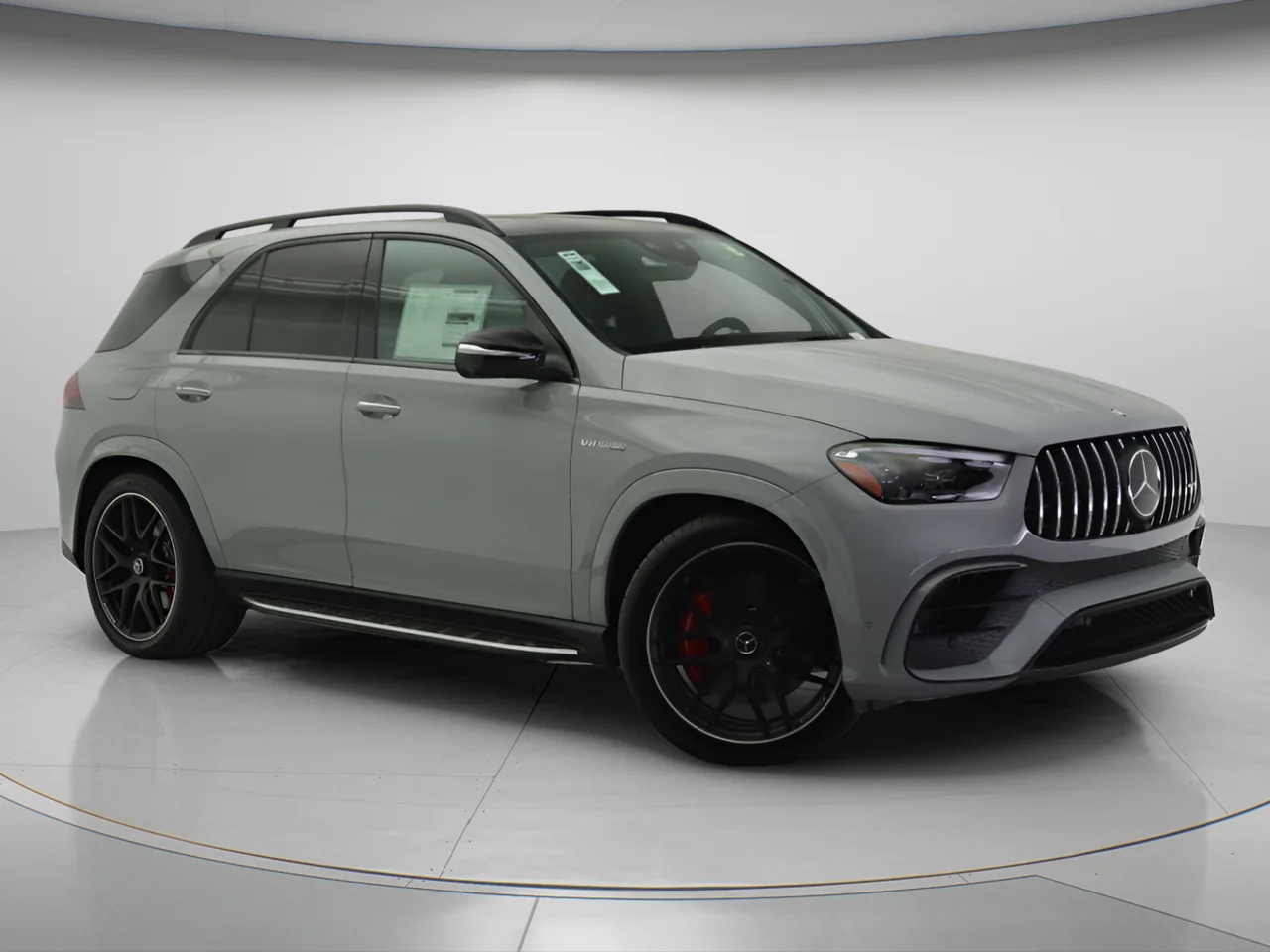 New 2026 MANUFAKTUR Alpine Grey Mercedes-Benz 63 S AMG® 4MATIC® image 13