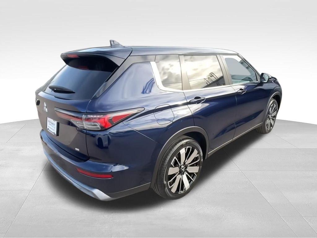 New 2026 Blue Mitsubishi SE image 2