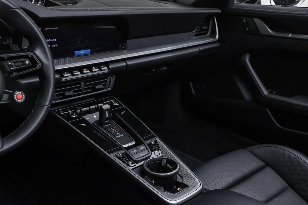 2026 Porsche 911 S - Photo 12