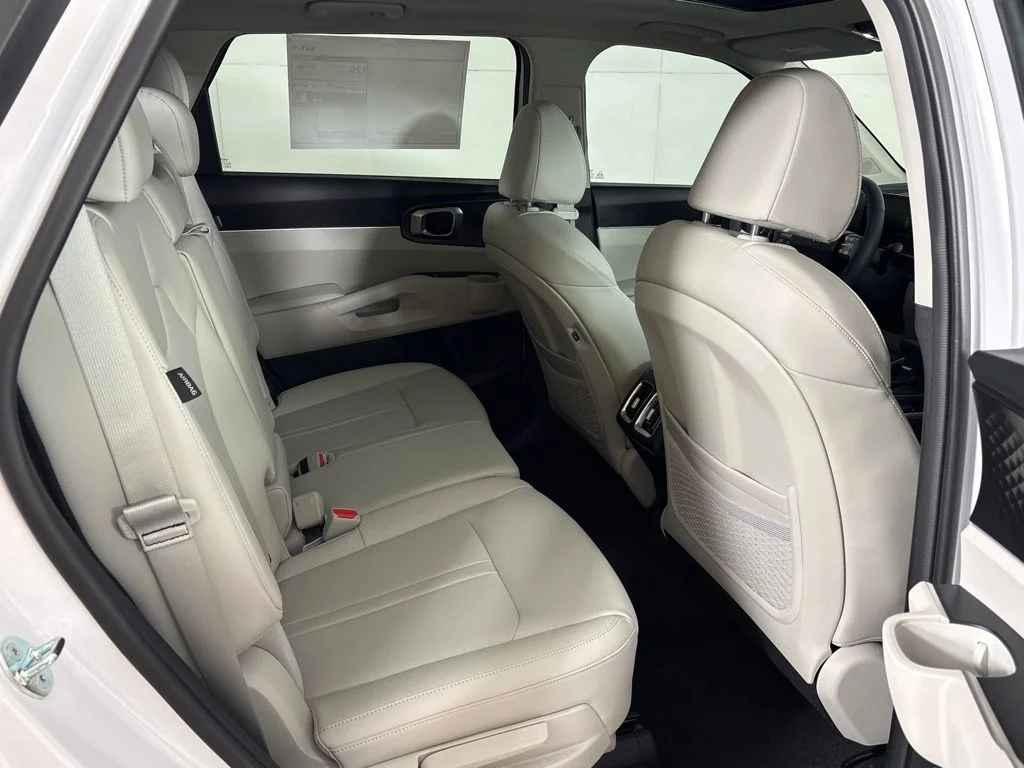 New 2026 White Kia S image 19