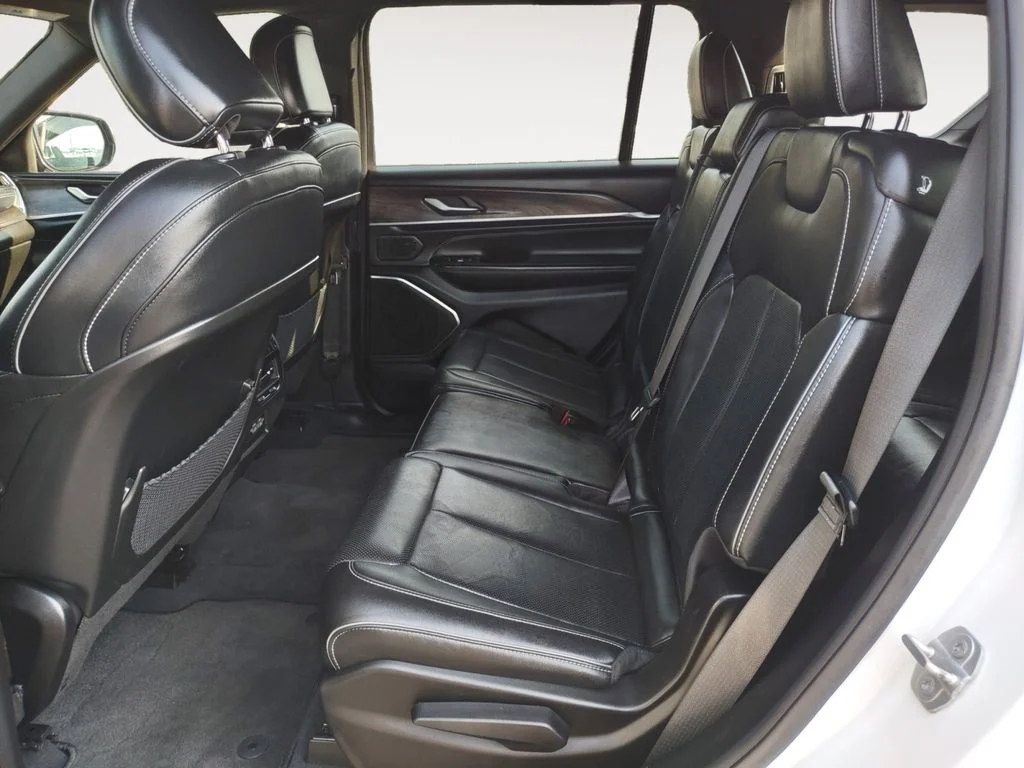 2023 Jeep Grand Cherokee L Overland - Photo 10