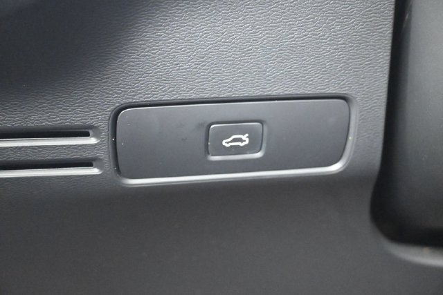 Used 2023  Volvo Ultimate image 24