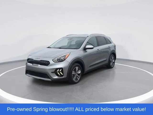 Used 2022 Gray Kia LXS image 4