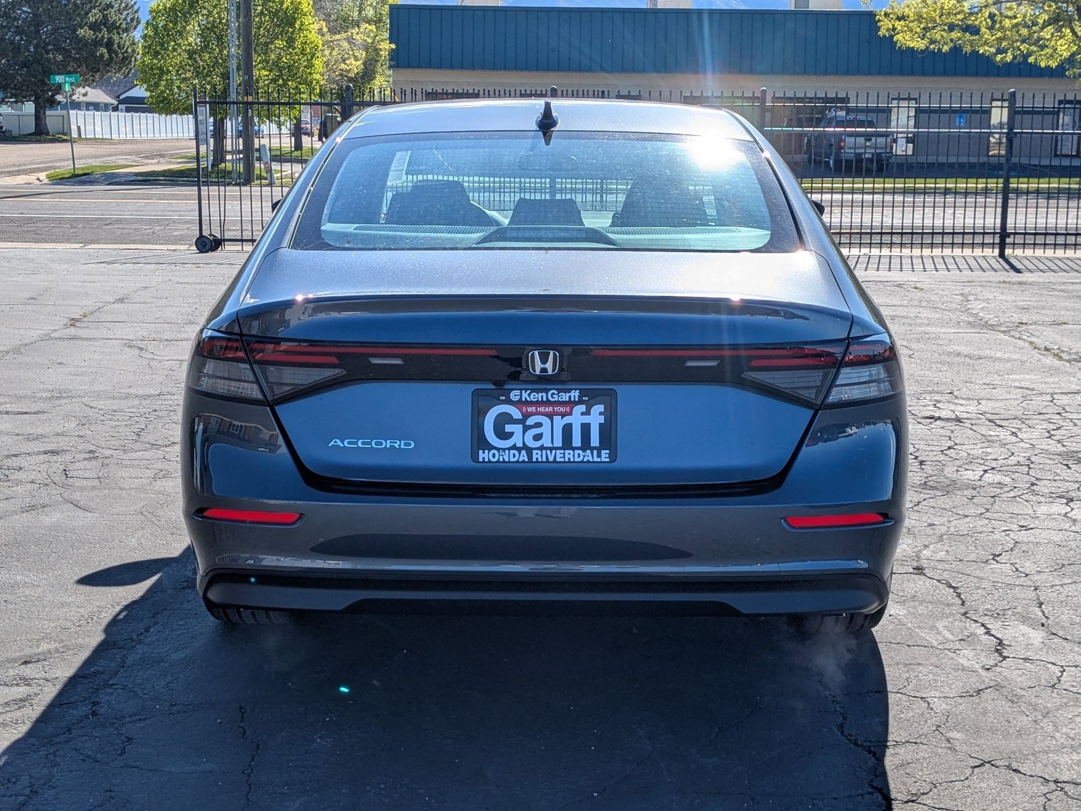 New 2026 Meteorite Gray Metallic Honda SE image 4