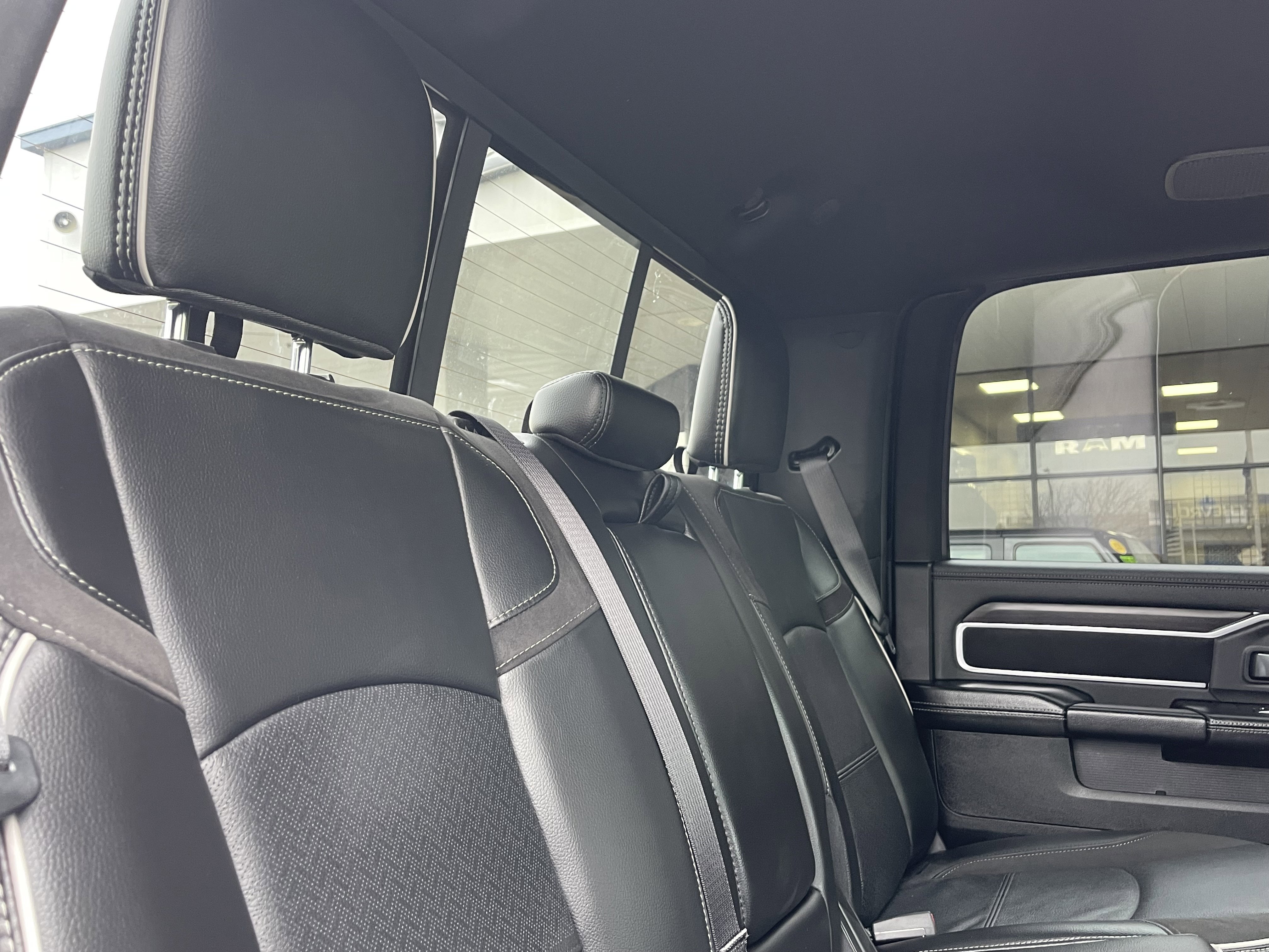New 2026 Diamond Black Crystal Pearl-Coat Exterior Paint RAM Laramie image 22
