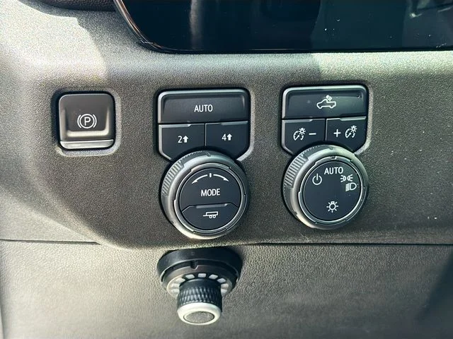 Used 2023 White Chevrolet LT image 10