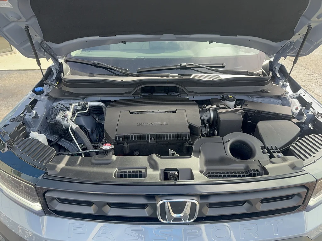 New 2026 Sonic Gray Pearl Honda RTL image 16