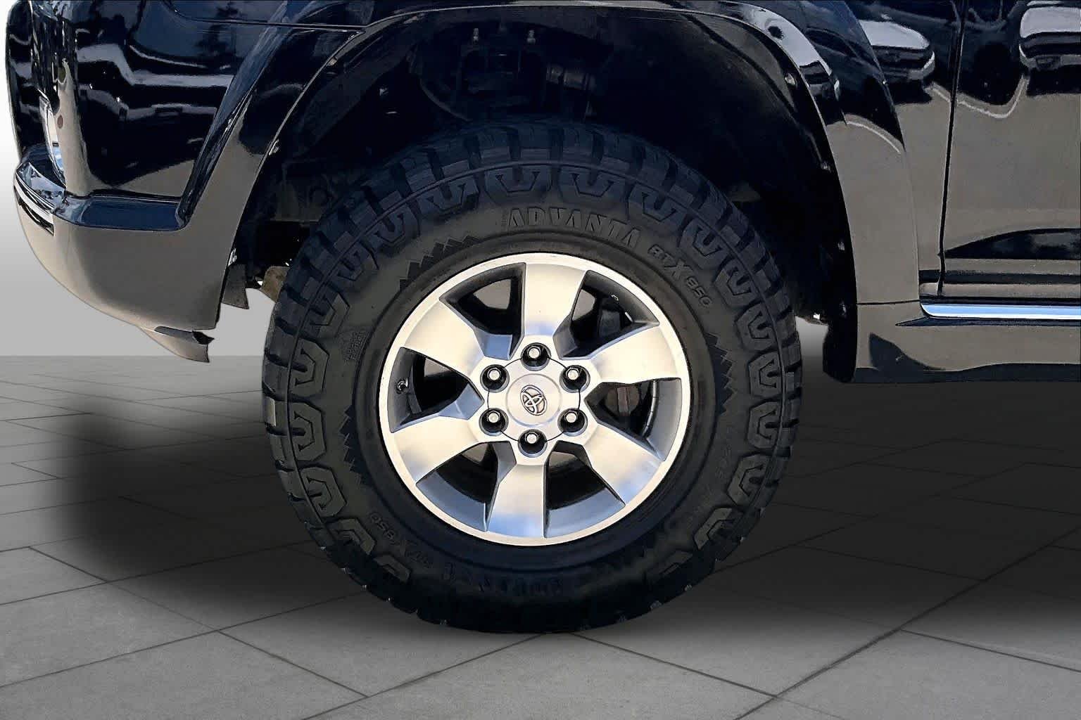 Used 2011 Black Toyota SR5 image 10