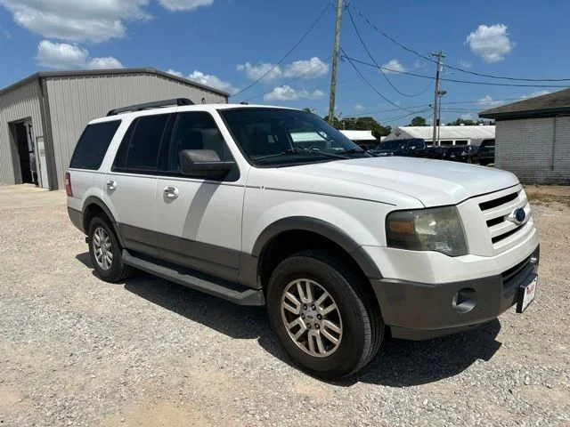 Used 2012 White Ford XLT image 1