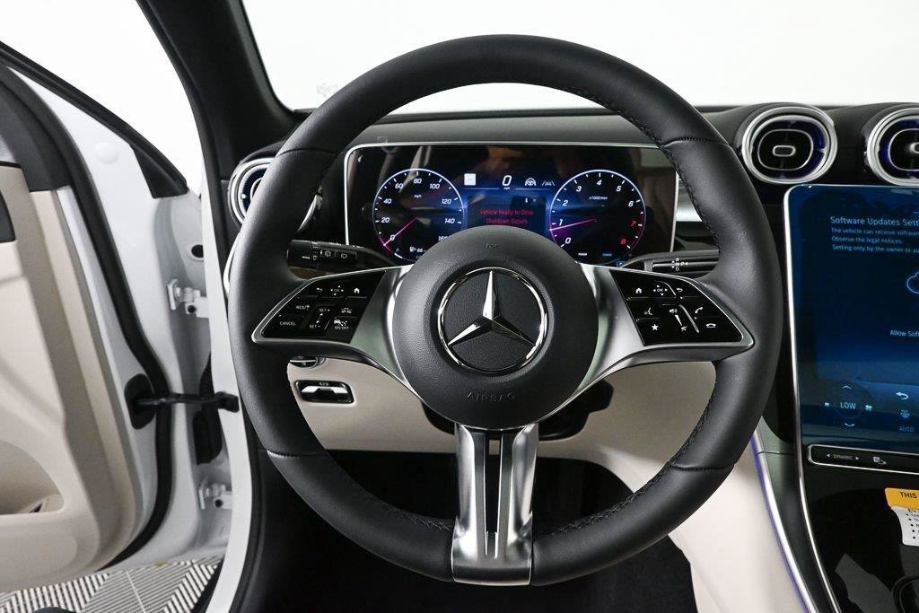 New 2027 MANUFAKTUR Moonlight White Metallic Mercedes-Benz GLC 300 image 39