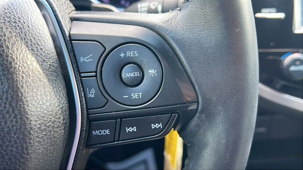 Used 2018 Red Toyota SE image 20