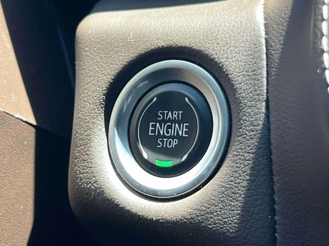 Used 2021 Blue GMC SLT image 33