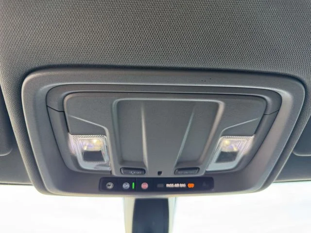 Used 2022 Black Chevrolet Custom image 33