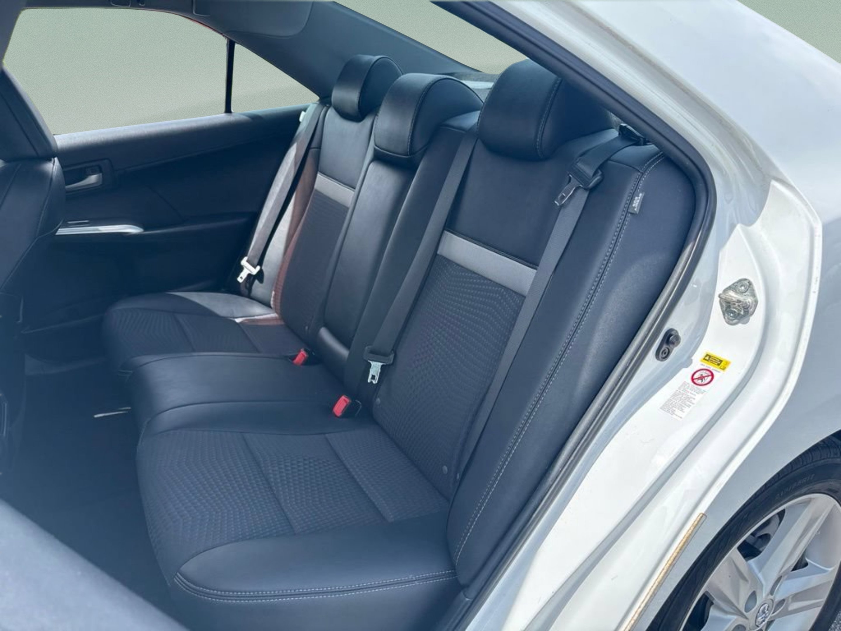 Used 2014 Super White Toyota SE image 20