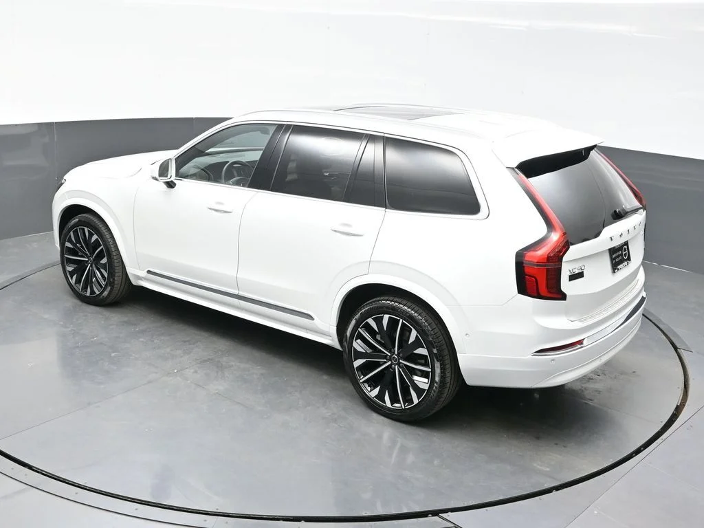 New 2026 Crystal White Volvo Plus image 37