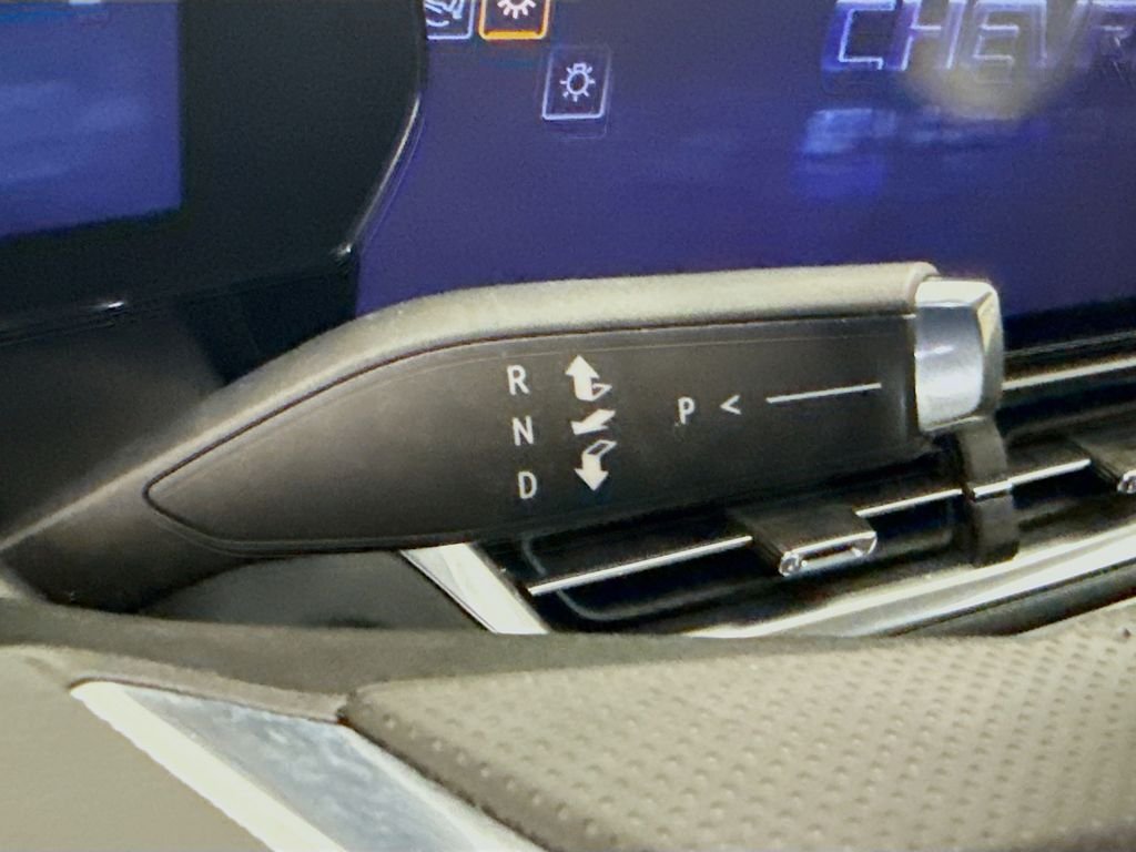 Used 2026 White Chevrolet LT image 17