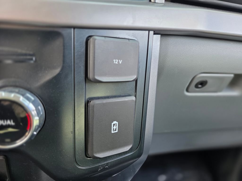 2025 Ford F-150 XLT - Photo 28