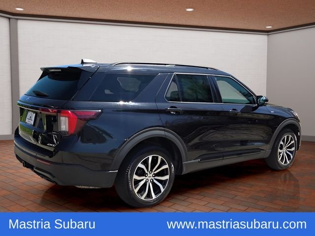 Used 2025 Black Metallic Ford ST-Line image 3