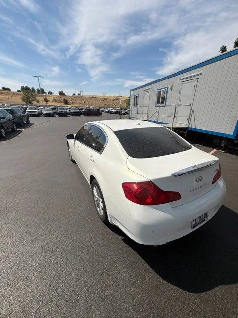 Used 2013 White INFINITI X image 11