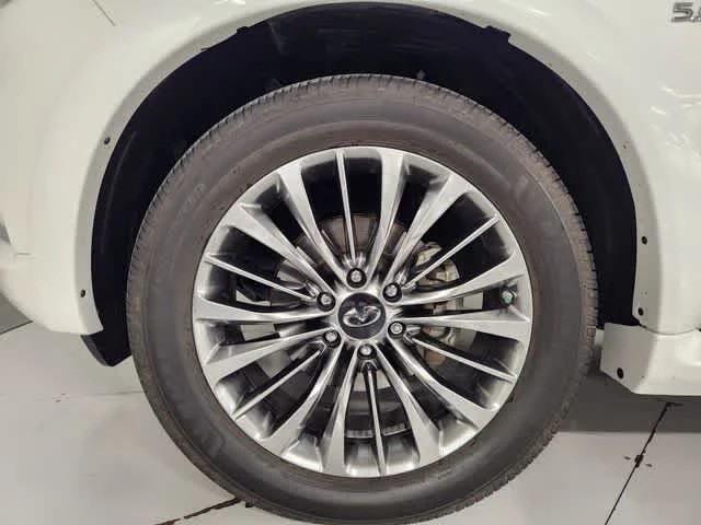 Used 2020 Moonstone White INFINITI LUXE image 8