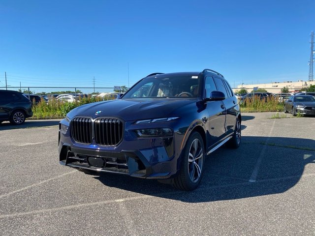 2027 BMW X7