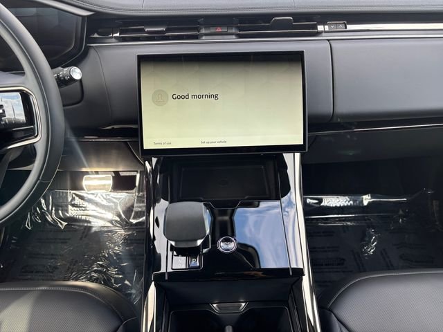 New 2026 Santorini Black Land Rover Dynamic SE image 15