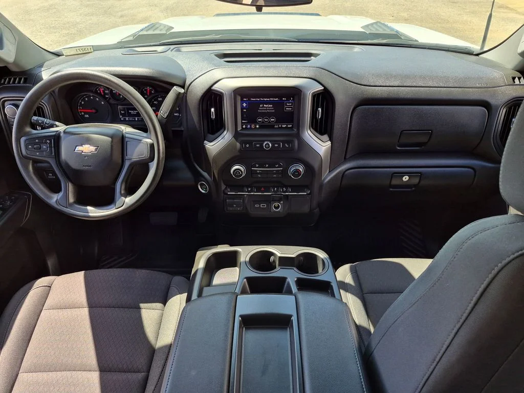 Used 2025 White Chevrolet Custom image 20
