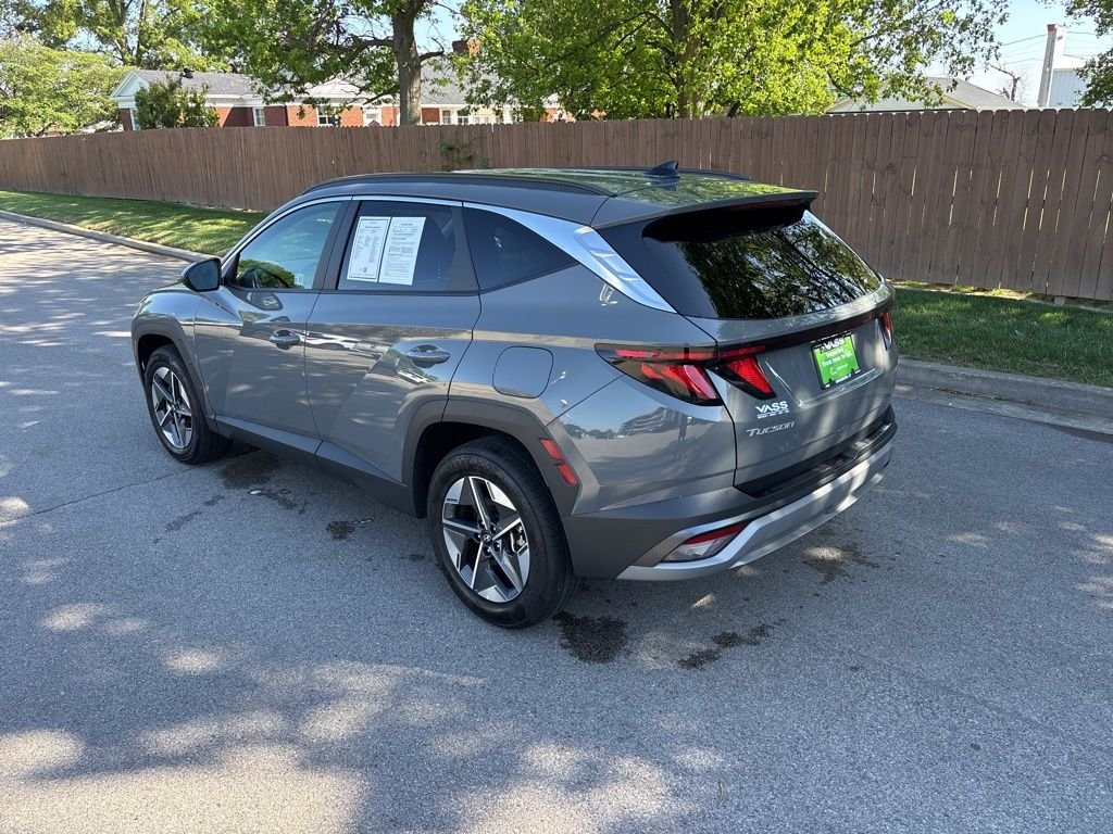Used 2025 Gray Hyundai SEL image 3