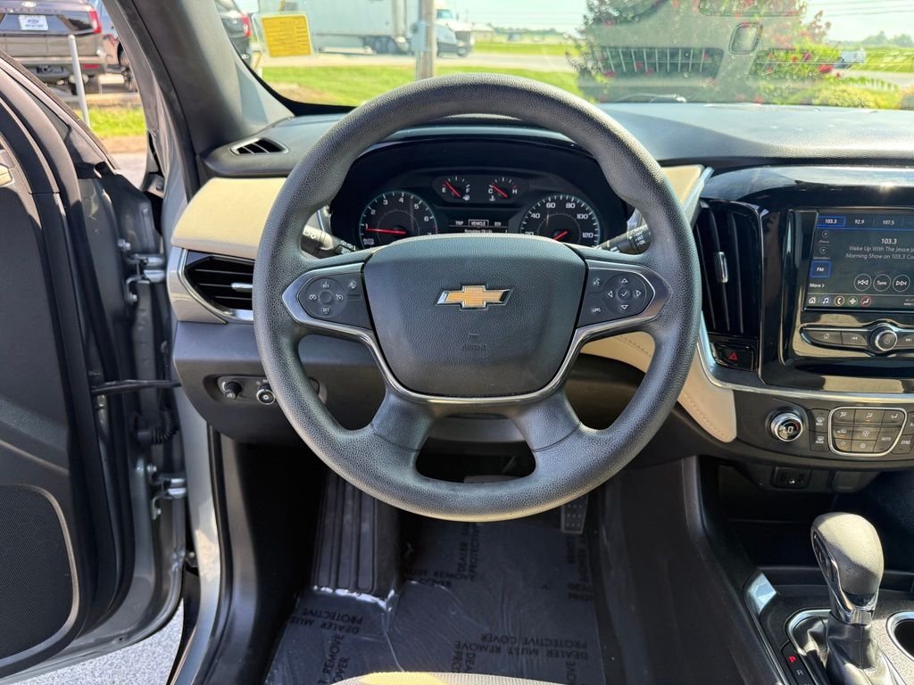 Used 2023 Gray Chevrolet LS image 14
