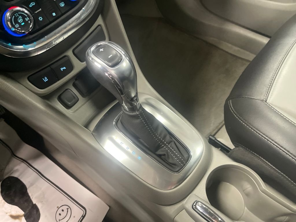 Used 2016 White Buick Premium image 24