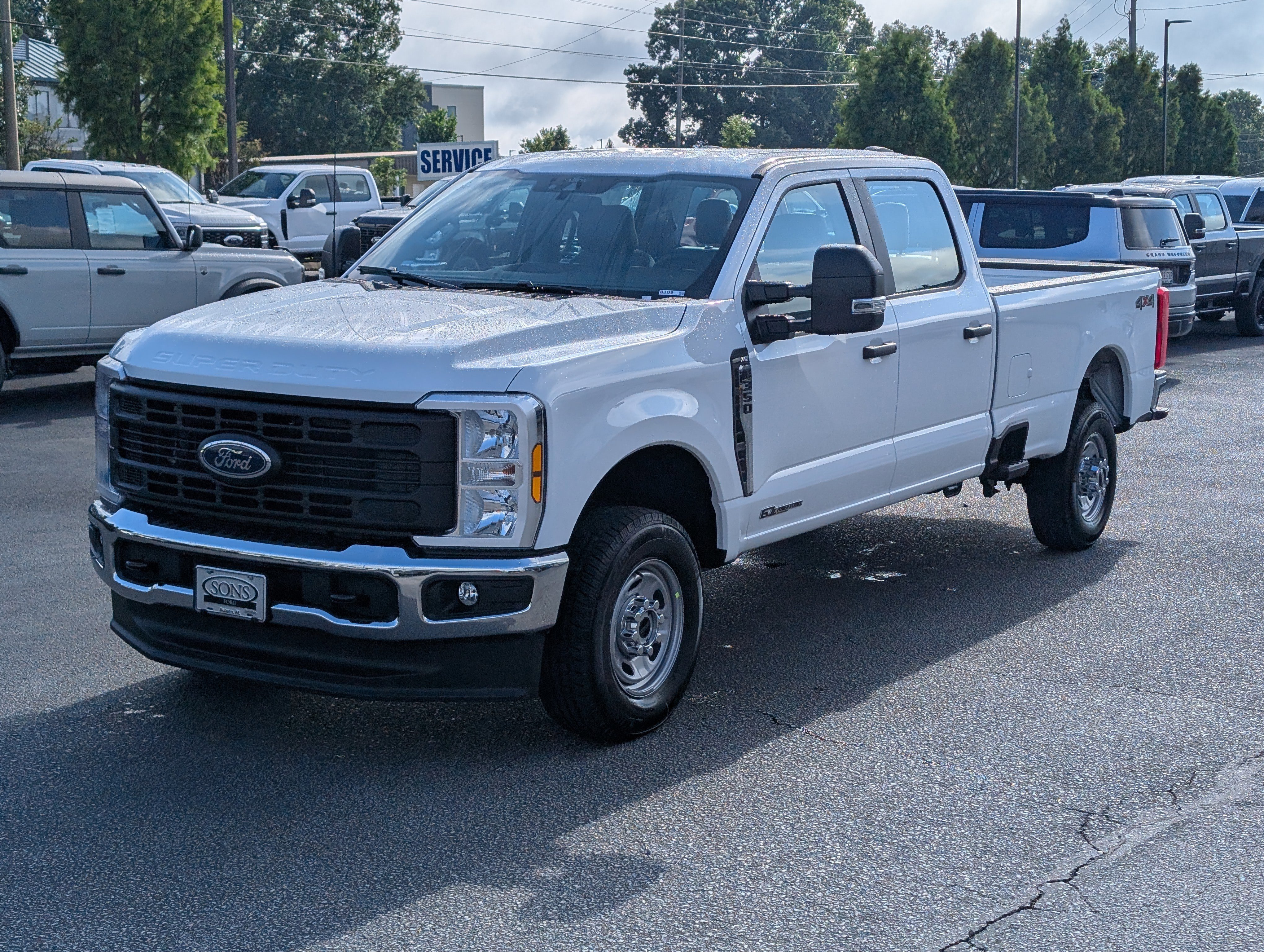 2026 Ford F-350 XL 4x4 Crew Cab 8' Box SRW's photo