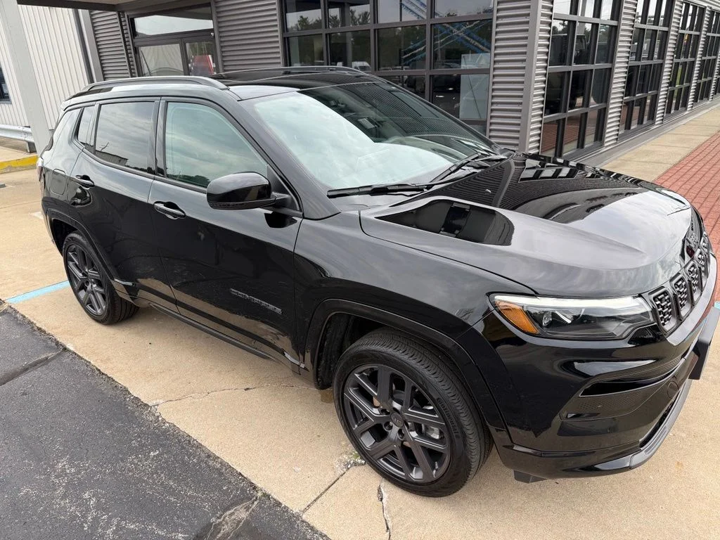 Used 2024 Black Jeep Limited image 28
