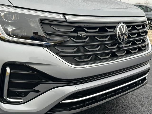 New 2026 Silver Mist Metallic Volkswagen 2.0T SEL Premium R-Line image 8