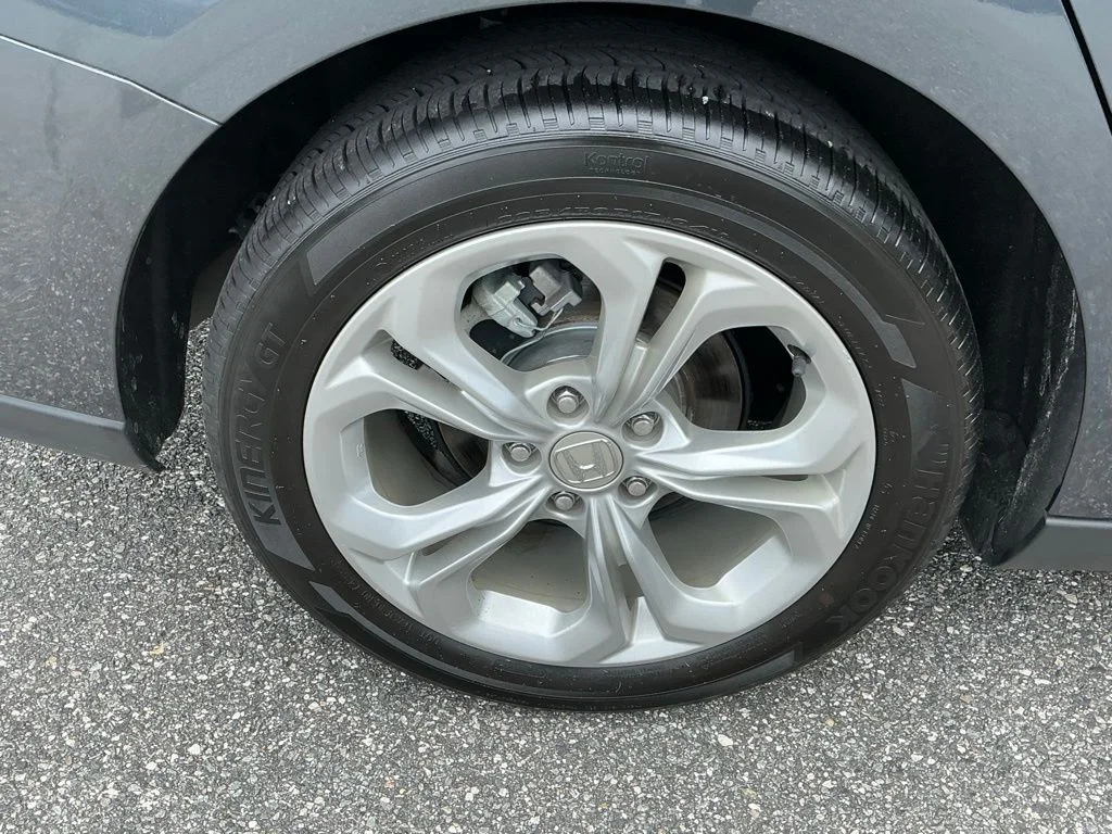 Used 2023  Honda LX image 17