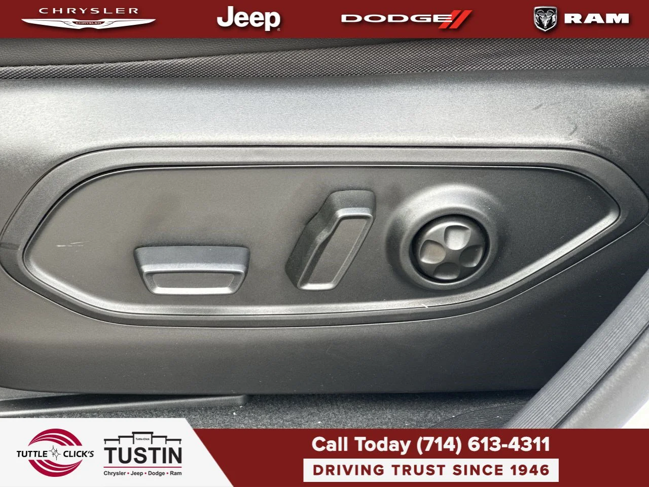 New 2027 Bright White Clear-Coat Paint Jeep Limited image 30