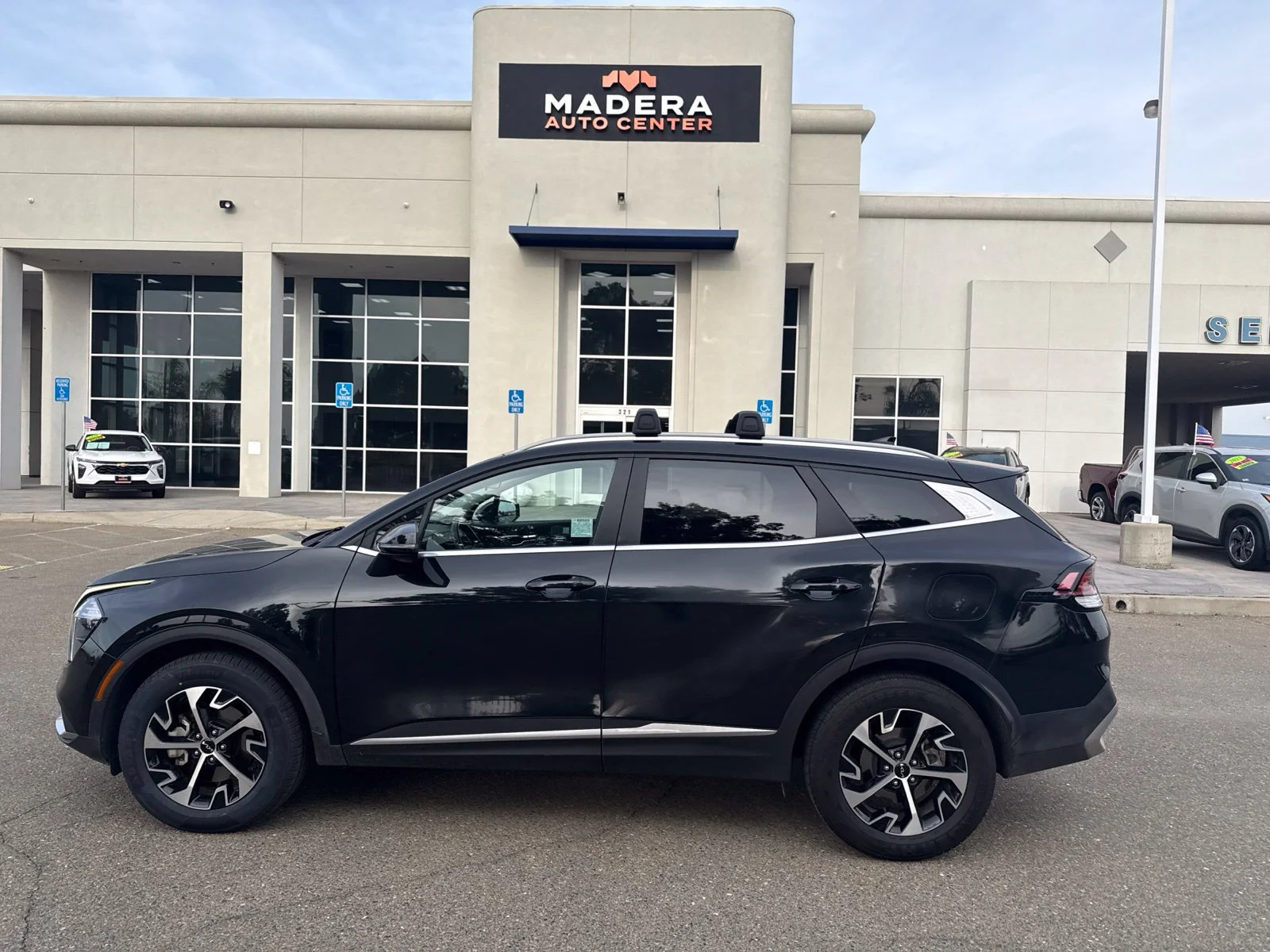 Used 2023  Kia EX image 9