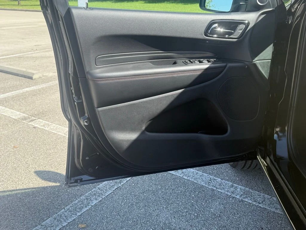 New 2026 Diamond Black Clear-Coat Exterior Paint Dodge GT image 28