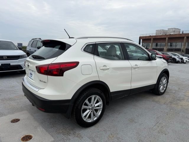 Used 2019 White Nissan SV image 7