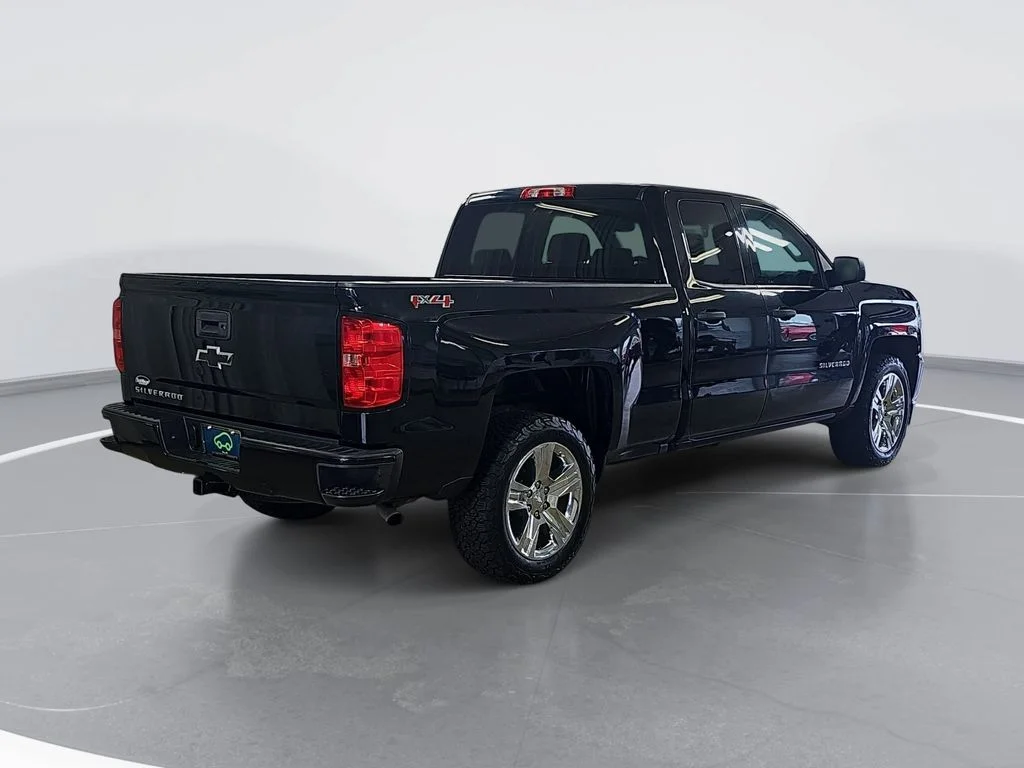 Used 2017 Black Chevrolet Custom image 3