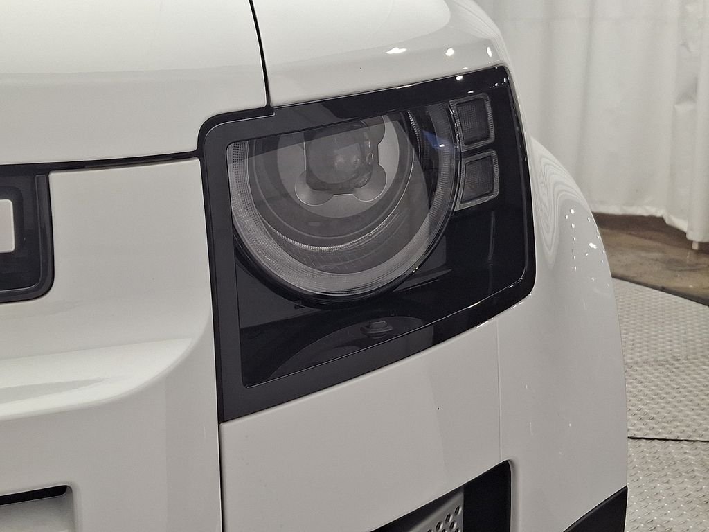 Certified Used 2024 Fuji White Land Rover S image 9