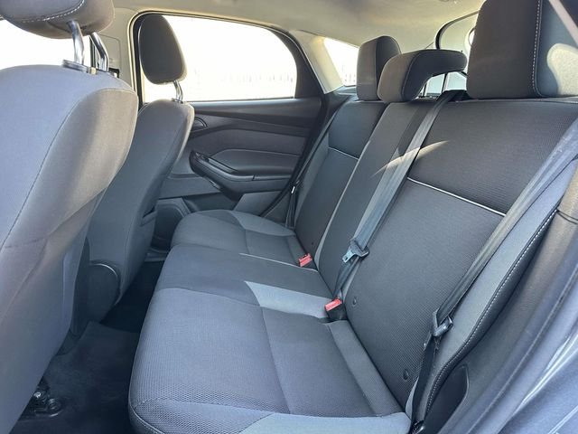 2012 Ford Focus SE - Photo 14